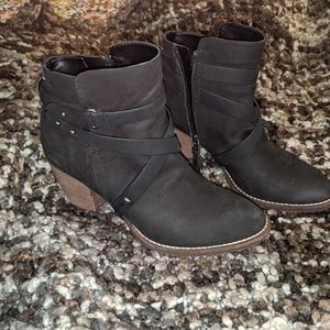 Ankle boots